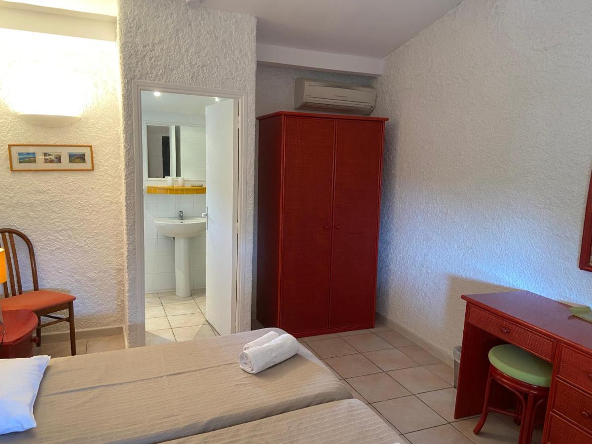 Les Lodges De La Plage U Dragulinu Sari-Solenzara Bagian luar foto