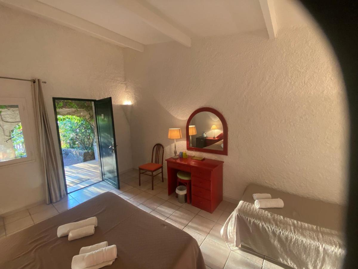 Les Lodges De La Plage U Dragulinu Sari-Solenzara Bagian luar foto