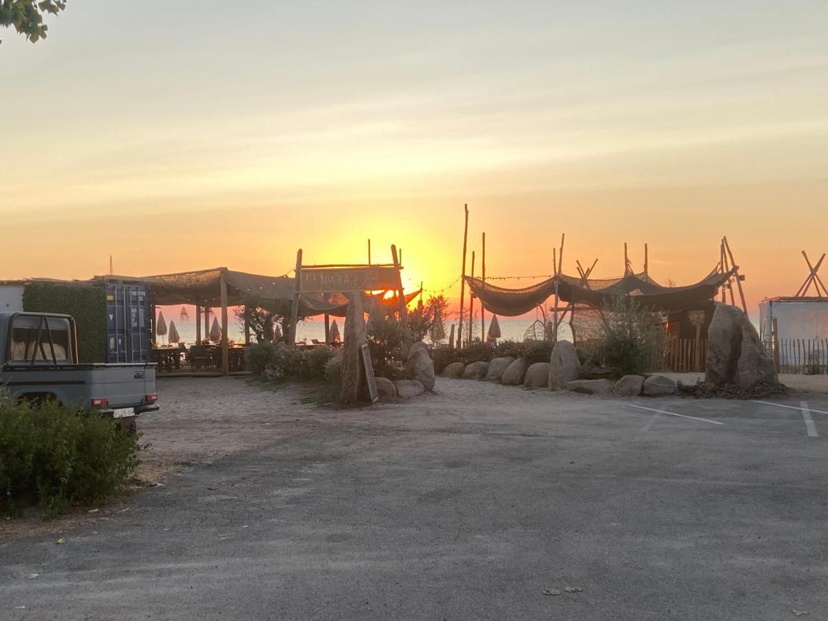 Les Lodges De La Plage U Dragulinu Sari-Solenzara Bagian luar foto